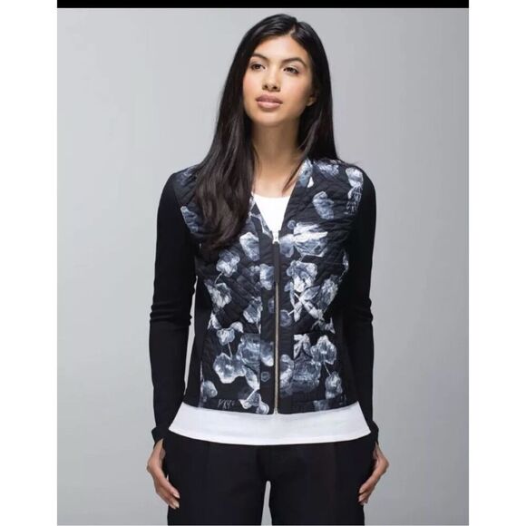 WOMENS LULULEMON CARDIGAN & AGAIN INKY FLORAL BLACK GHOST size 4 zip up - Picture 1 of 8